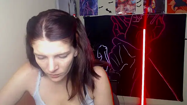 Snapshot of VanessaRey_ chatting on November 26, 2025, 5:35 pm VanessaRey online show from November 26, 2025, 5:35 pm