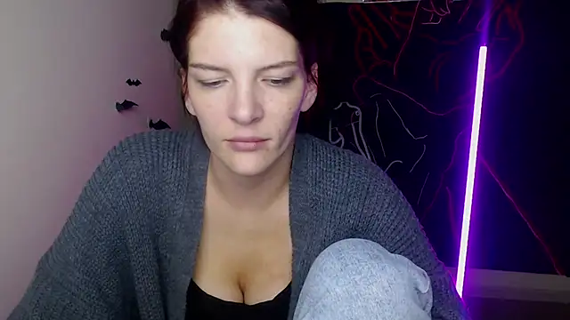 Snapshot of VanessaRey_ chatting on November 30, 2025, 6:58 am VanessaRey online show from November 30, 2025, 6:58 am