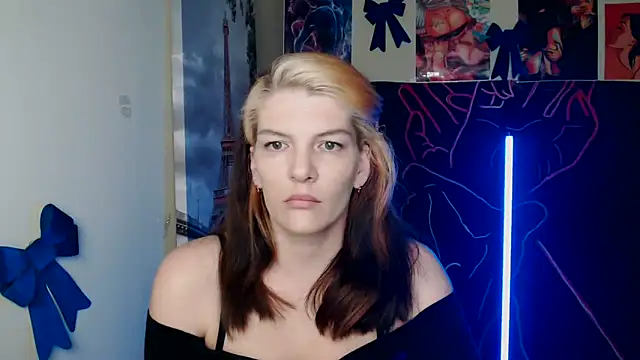 VanessaRey  online show from March 27, 2026, 6:09 pm