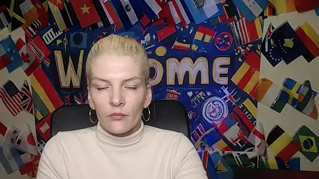 VanessaRey  online show from April 3, 2026, 4:46 pm