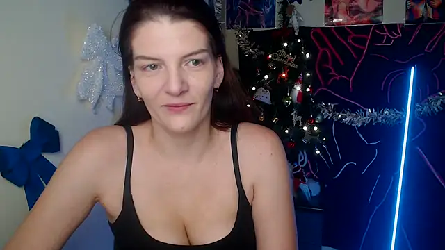 VanessaRey  online show from December 20, 2025, 7:44 am
