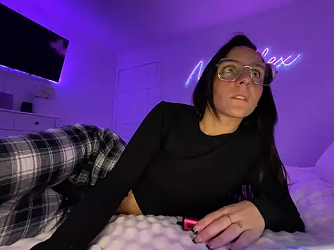 Missalex xo online show from February 3, 2026, 8:58 pm