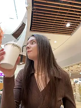 Snapshot of MilaBee chatting on March 23, 2025, 5:21 am MilaBee online show from March 23, 2025, 5:21 am