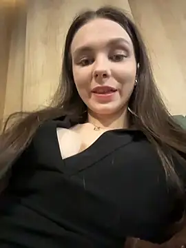 MilaBee online show from March 2, 2026, 5:08 am