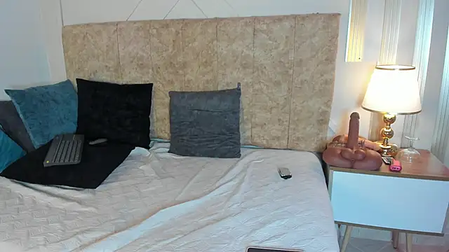 Snapshot of angelinarouse_ chatting on November 23, 2025, 4:50 pm angelinarouse online show from November 23, 2025, 4:50 pm