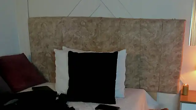 Snapshot of angelinarouse_ chatting on January 9, 2026, 4:19 am angelinarouse online show from January 9, 2026, 4:19 am