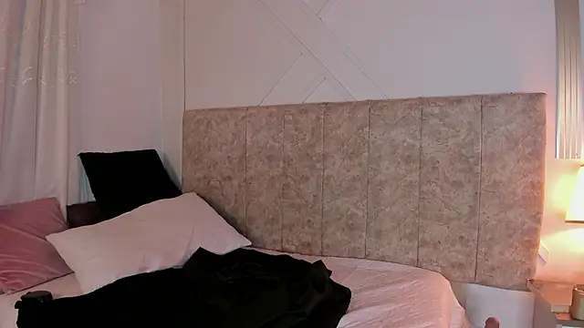 Snapshot of angelinarouse_ chatting on January 11, 2026, 1:51 pm angelinarouse online show from January 11, 2026, 1:51 pm