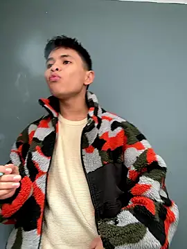 Snapshot of Ethan_Westt chatting on January 6, 2026, 8:02 pm Ethan Westt online show from January 6, 2026, 8:02 pm