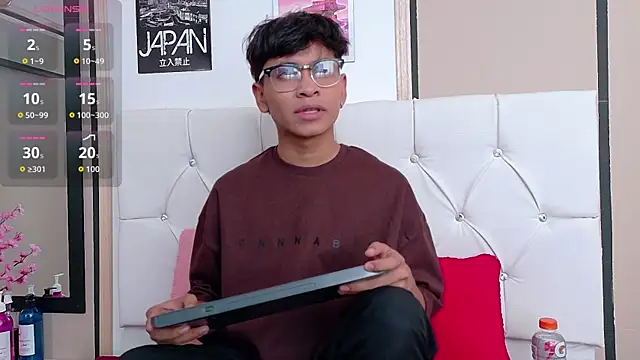 Ethan Westt online show from November 12, 2025, 8:12 pm