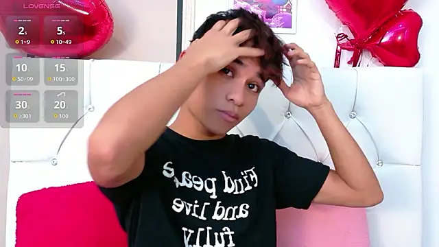 Snapshot of Ethan_Westt chatting on March 2, 2026, 9:11 pm Ethan Westt online show from March 2, 2026, 9:11 pm