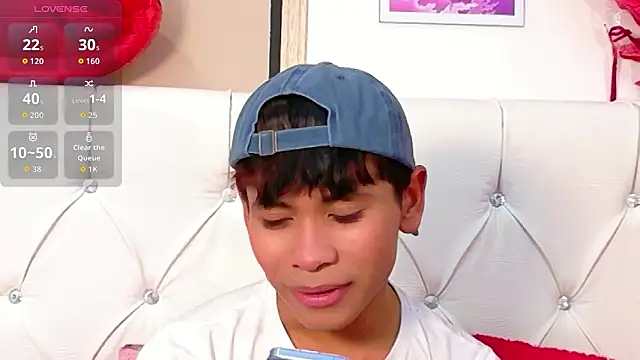 Snapshot of Ethan_Westt chatting on February 19, 2026, 8:28 pm Ethan Westt online show from February 19, 2026, 8:28 pm