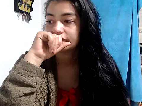 AlanaHotxx online show from November 6, 2025, 7:01 am