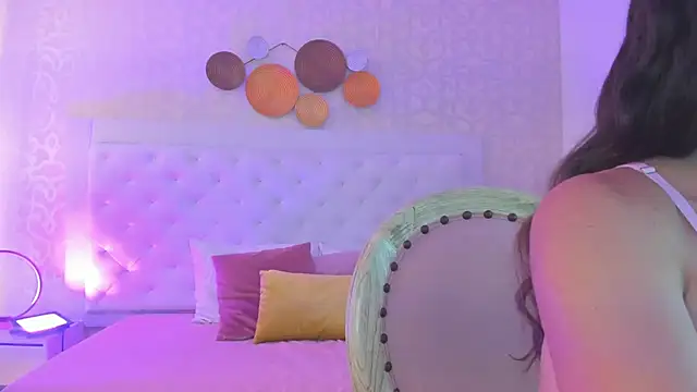 debora scoot online show from October 22, 2025, 10:25 am