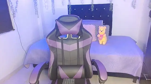 Snapshot of Lyaa_Cute chatting on February 7, 2026, 10:18 pm Lyaa Cute online show from February 7, 2026, 10:18 pm