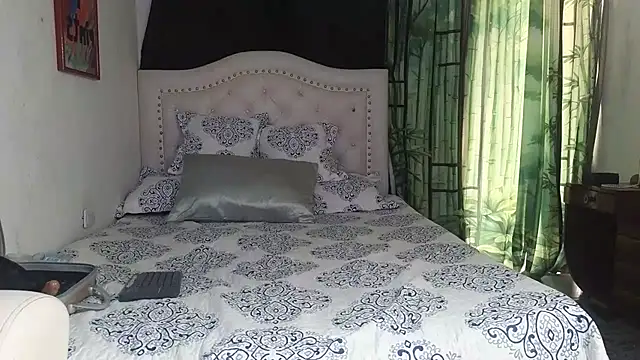 Snapshot of Amadamilf1980 chatting on February 20, 2026, 2:52 pm Amadamilf1980 online show from February 20, 2026, 2:52 pm