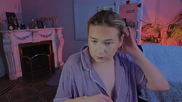 Jes Solar online show from April 6, 2026, 9:38 pm