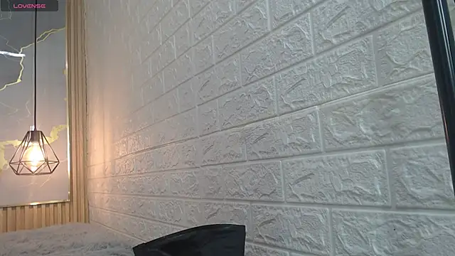 Snapshot of nei_girl chatting on November 21, 2025, 11:31 am nei girl online show from November 21, 2025, 11:31 am