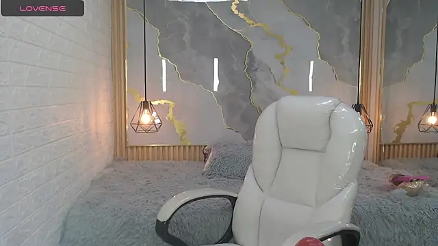 Snapshot of nei_girl chatting on October 14, 2025, 1:01 pm nei girl online show from October 14, 2025, 1:01 pm