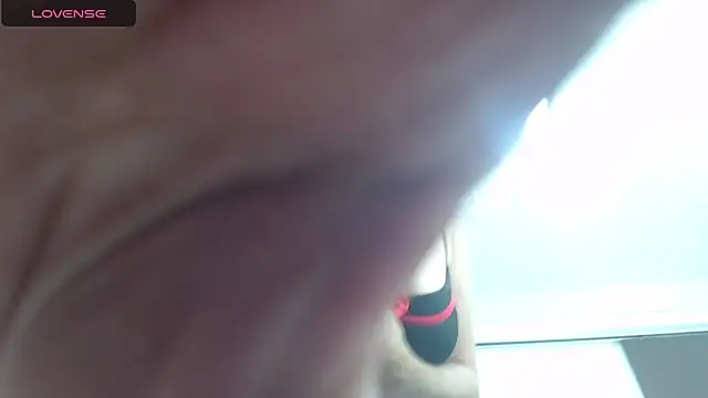 Snapshot of nei_girl chatting on November 5, 2025, 11:46 am nei girl online show from November 5, 2025, 11:46 am