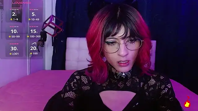 goth minerva online show from October 21, 2025, 1:43 pm