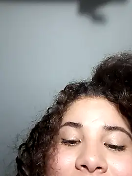 Snapshot of daika31 chatting on December 19, 2025, 2:37 am daika31 online show from December 19, 2025, 2:37 am