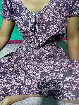 Reena devi23 online show from March 18, 2025, 3:34 am