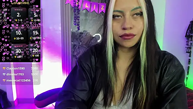 Snapshot of midory_ chatting on December 4, 2025, 3:38 am midory online show from December 4, 2025, 3:38 am