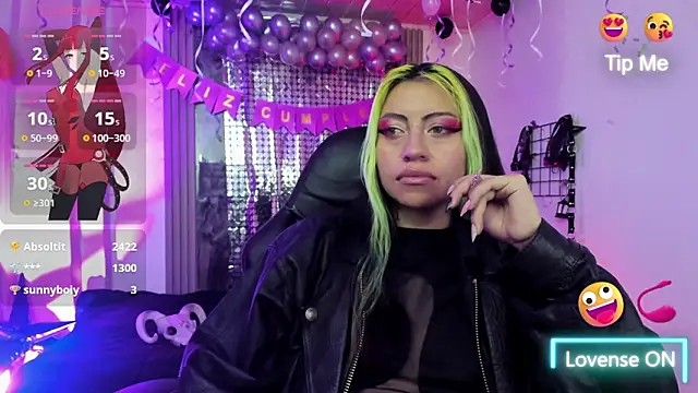 Snapshot of midory_ chatting on November 4, 2025, 3:43 am midory online show from November 4, 2025, 3:43 am