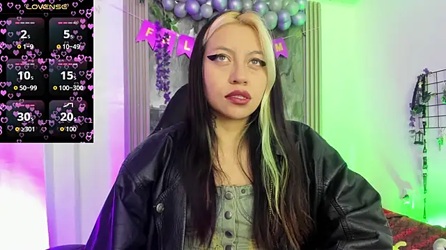 Snapshot of midory_ chatting on December 15, 2025, 4:07 am midory online show from December 15, 2025, 4:07 am