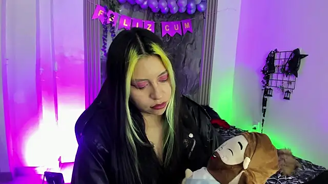 Snapshot of midory_ chatting on November 29, 2025, 4:01 am midory online show from November 29, 2025, 4:01 am