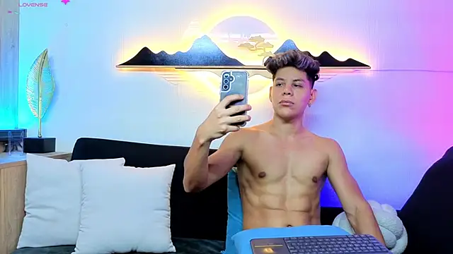 Almiboys online show from March 12, 2026, 2:50 am