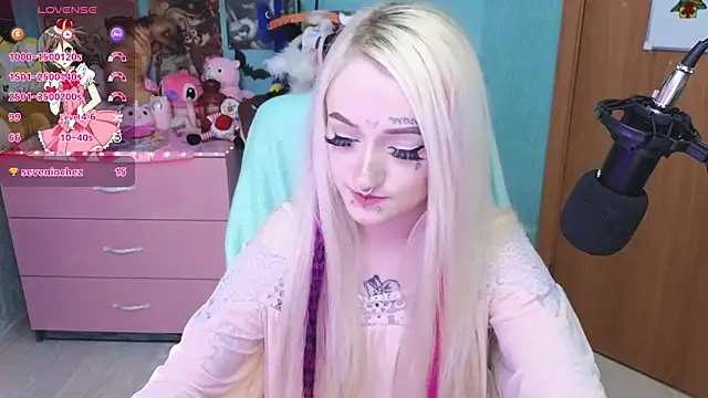 Snapshot of Manuela_unicorn chatting on March 22, 2025, 8:37 pm Manuela unicorn online show from March 22, 2025, 8:37 pm