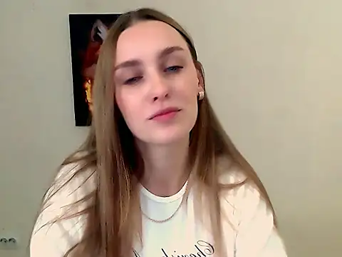 Snapshot of Doll_Angelina chatting on October 16, 2025, 6:32 am Doll Angelina online show from October 16, 2025, 6:32 am