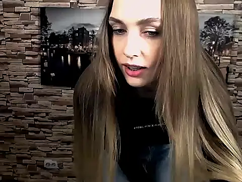 Snapshot of Doll_Angelina chatting on March 19, 2025, 7:07 am Doll Angelina online show from March 19, 2025, 7:07 am