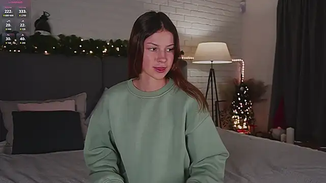 Snapshot of Liana___Li chatting on December 14, 2025, 7:14 am Liana Li online show from December 14, 2025, 7:14 am