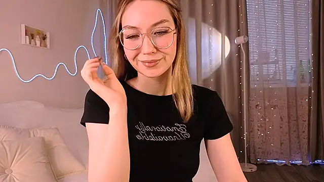 Snapshot of Lilo_Sims chatting on November 10, 2025, 3:00 am Lilo Sims online show from November 10, 2025, 3:00 am