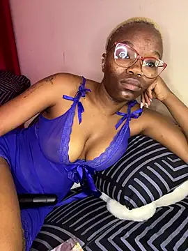 Snapshot of YummyMelanin117 chatting on January 7, 2026, 12:54 pm YummyMelanin117 online show from January 7, 2026, 12:54 pm