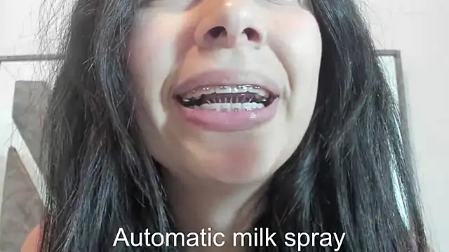 Snapshot of braces_kourtney chatting on January 14, 2026, 7:06 pm braces kourtney online show from January 14, 2026, 7:06 pm