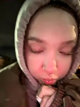 Snapshot of bambi_lu chatting on November 2, 2025, 5:40 pm bambi lu online show from November 2, 2025, 5:40 pm