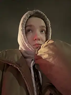 Snapshot of bambi_lu chatting on November 17, 2025, 5:06 pm bambi lu online show from November 17, 2025, 5:06 pm