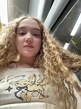 bambi lu online show from March 17, 2026, 6:55 pm