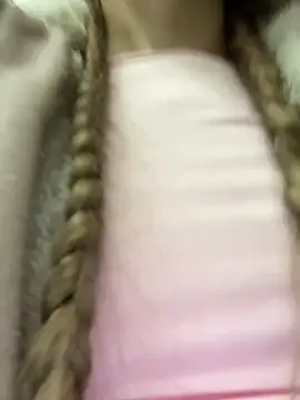 Snapshot of bambi_lu chatting on November 24, 2025, 3:28 am bambi lu online show from November 24, 2025, 3:28 am