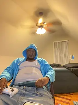 bigdick650 online show from July 11, 2026, 4:13 am