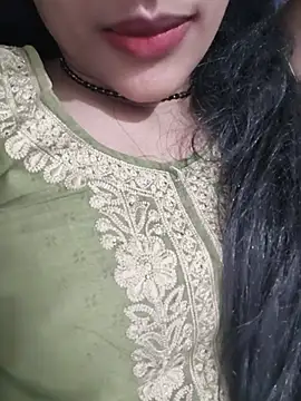Snapshot of Eshwari_Chopra chatting on July 2, 2026, 5:19 pm Eshwari Chopra online show from July 2, 2026, 5:19 pm