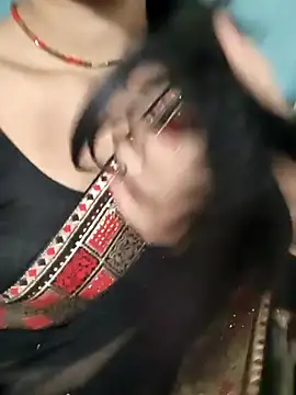 Snapshot of Eshwari_Chopra chatting on October 28, 2025, 4:02 am Eshwari Chopra online show from October 28, 2025, 4:02 am