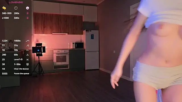 Snapshot of Ella_lee15 chatting on October 1, 2025, 2:49 am Ella lee15 online show from October 1, 2025, 2:49 am