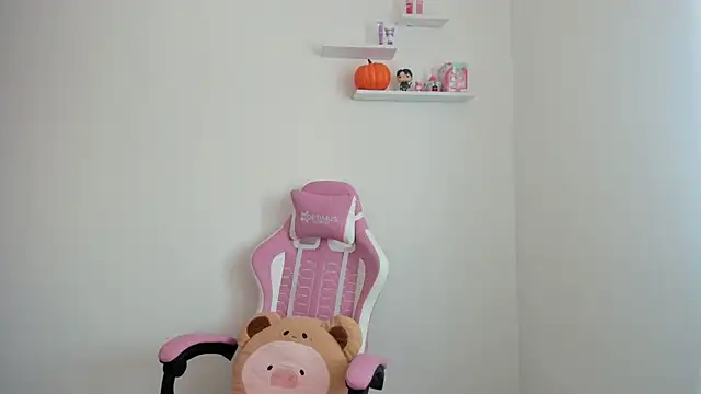 Snapshot of ImBunnyNova chatting on November 8, 2025, 1:36 pm ImBunnyNova online show from November 8, 2025, 1:36 pm