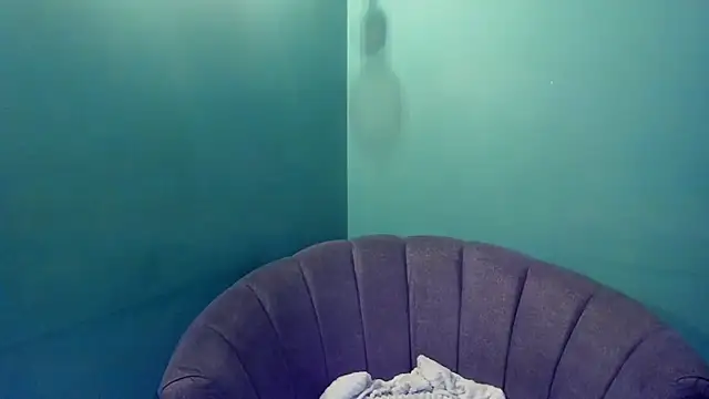 Elaine87  online show from November 29, 2025, 10:32 pm