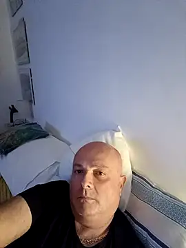 Alexis Bull online show from December 15, 2025, 12:38 am