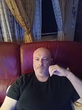 Snapshot of Alexis_Bull chatting on June 6, 2026, 10:26 pm Alexis Bull online show from June 6, 2026, 10:26 pm